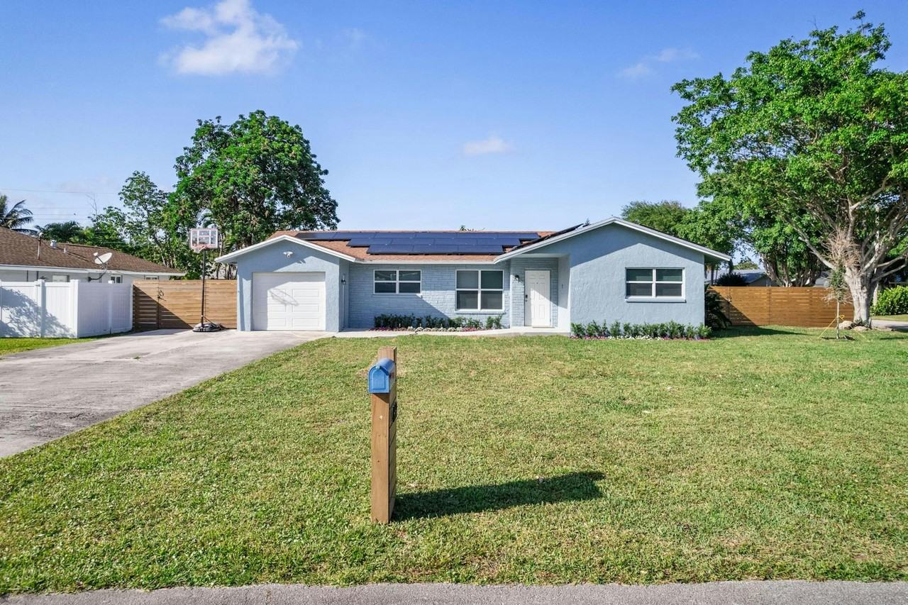 667 Blue Jay Rd - Photo 2 of 37