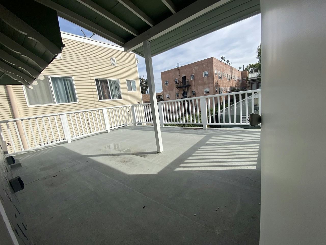 2114 Bonsallo Avenue, Unit Carriage House - Photo 6 of 10