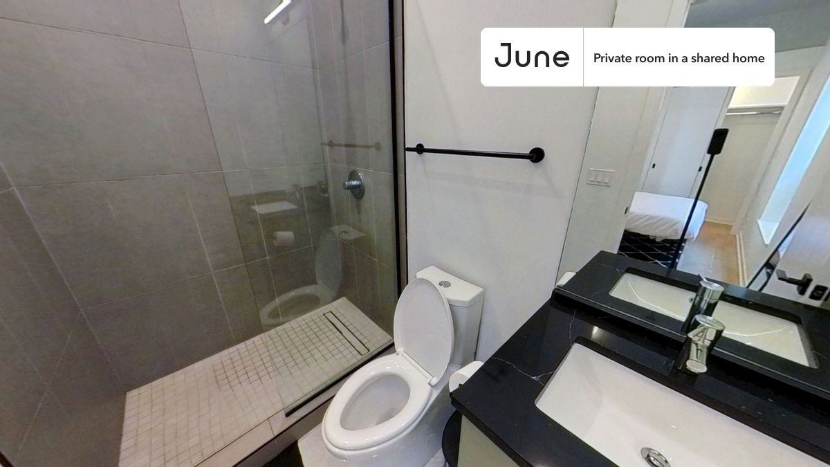 2122 S Hoyne Ave #A - Photo 4 of 10