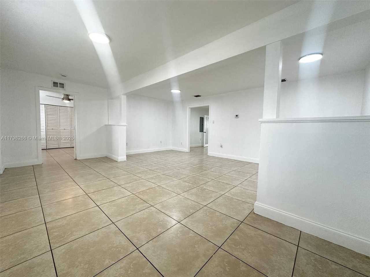 2811 Nw 88th St #1 - Photo 5 of 10