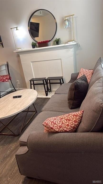 3854 Folsom Ave #1F - Photo 3 of 13