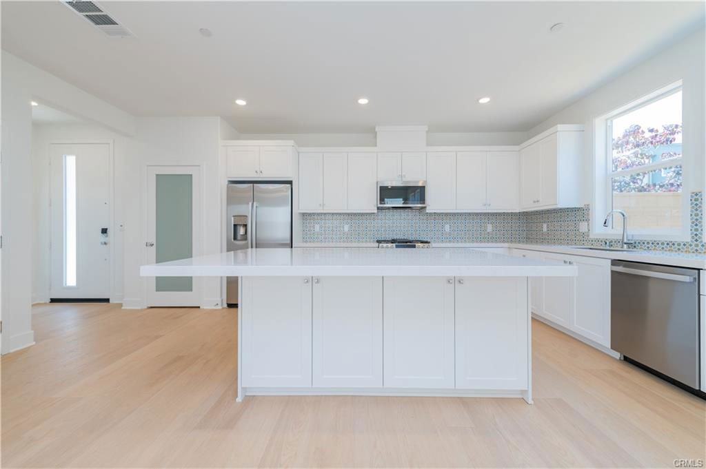 446 Lobata - Photo 2 of 8