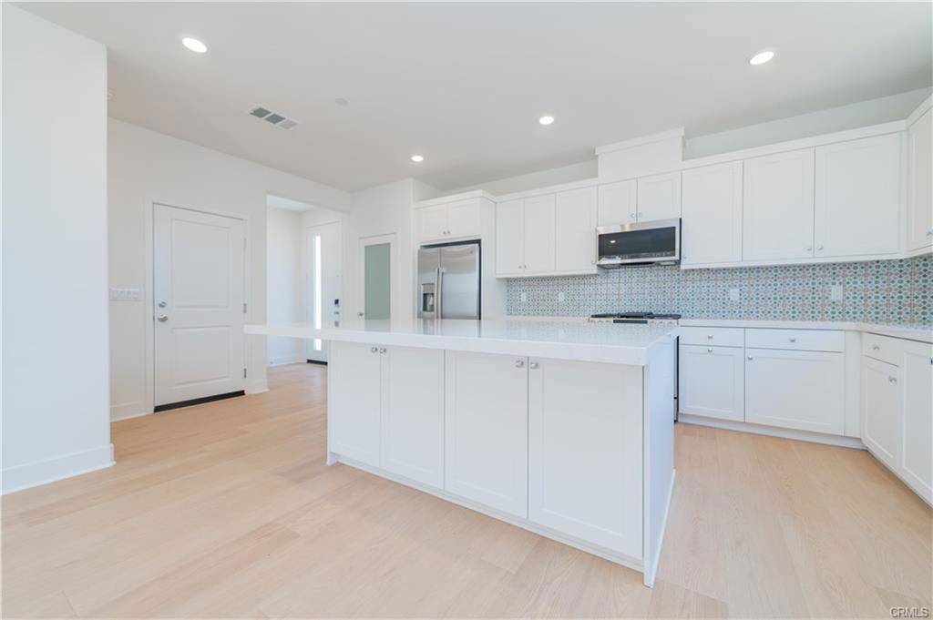 446 Lobata - Photo 3 of 8