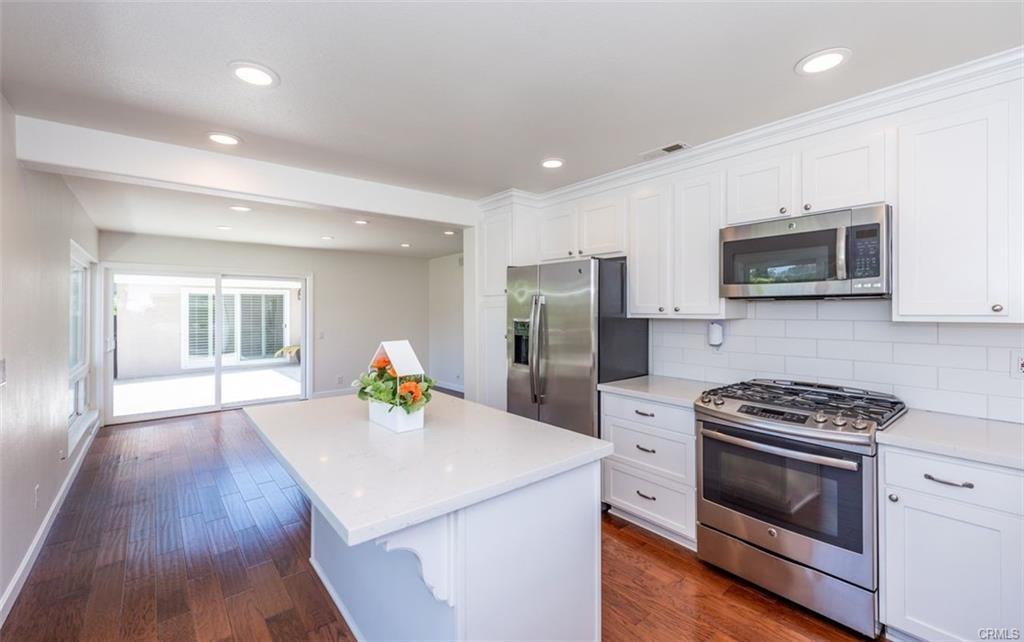 18671 Paseo Cortez - Photo 2 of 8