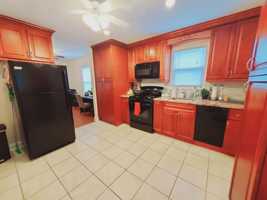 featured image of 25 Scofield Ave #2