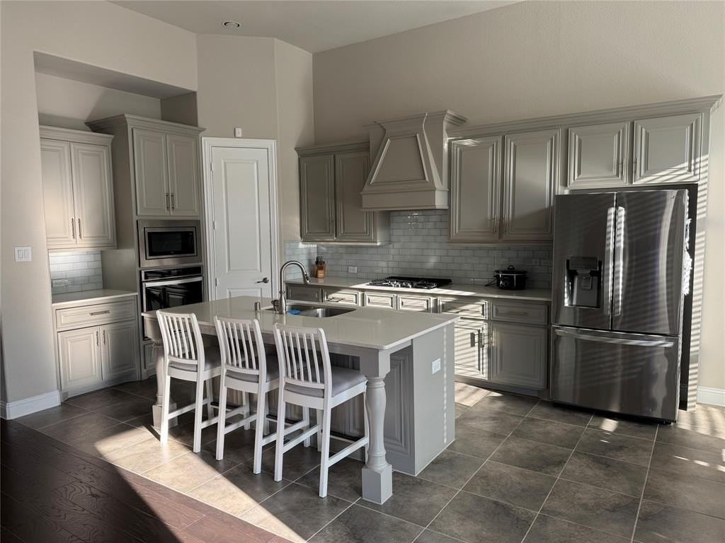 3323 Royal Ridge Dr - Photo 7 of 20