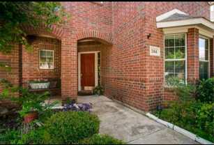 204 Colonial Ln - Photo 1 of 1