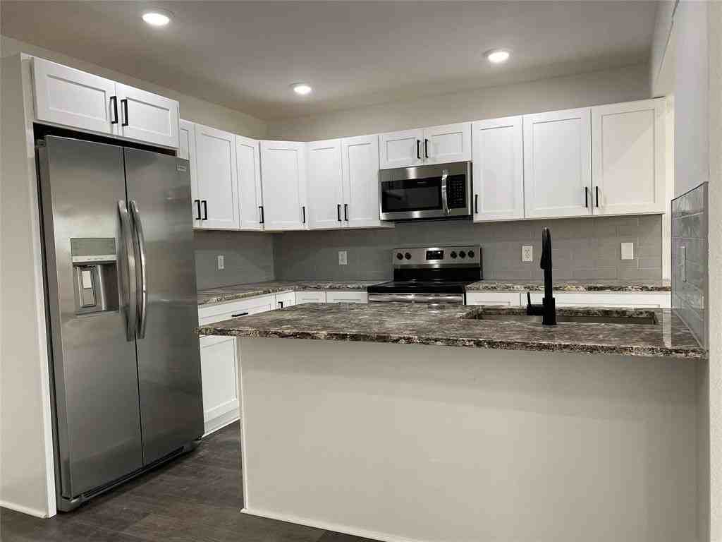 365 Sunnyside Dr #A - Photo 3 of 23