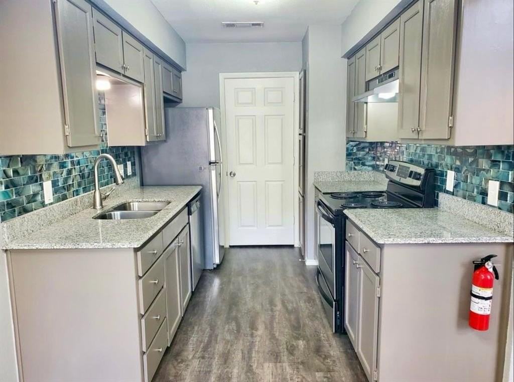 119 Peachtree Ct #B - Photo 3 of 9