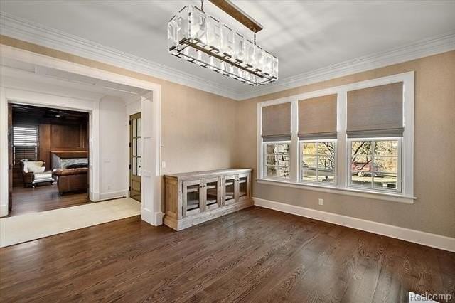 620 Lakeside Dr - Photo 5 of 50