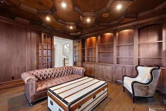 620 Lakeside Dr - Photo 7 of 50