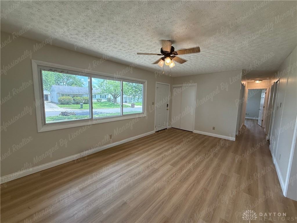 2505 Edenhill Ave - Photo 5 of 27