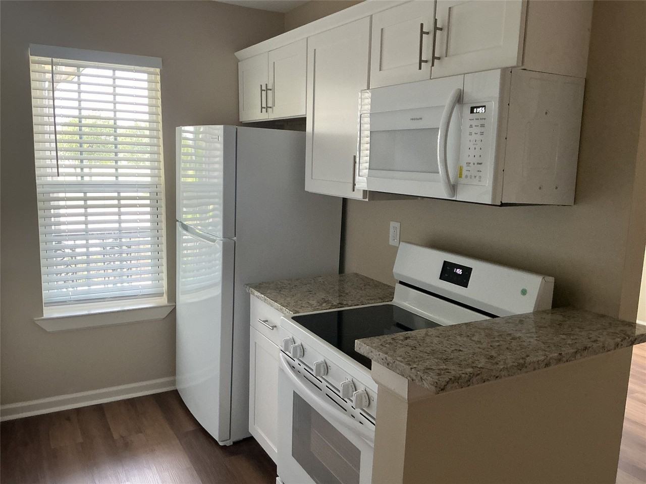 5550 N Braeswood Blvd - Photo 6 of 32