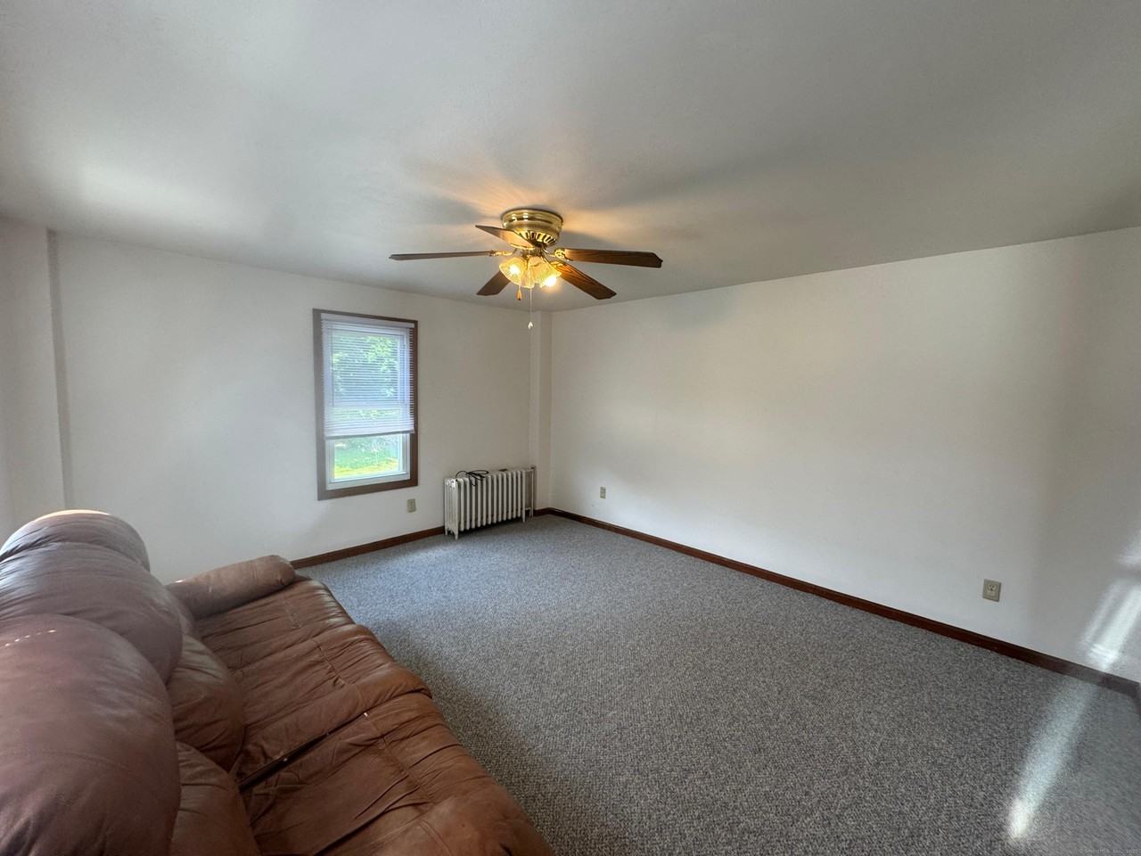 10 W High St - Photo 3 of 19