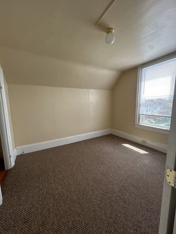 2436 A St - Photo 7 of 9