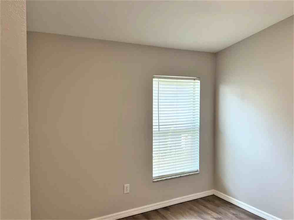 10622 Navigation Dr - Photo 3 of 13