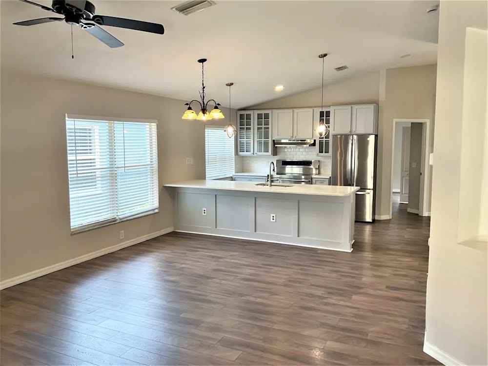 10622 Navigation Dr - Photo 5 of 13