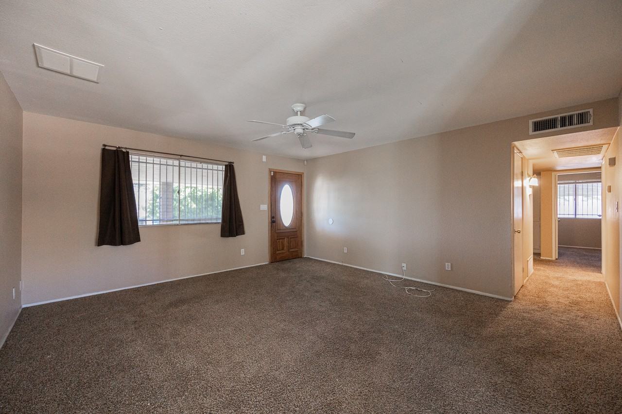 8616 W Whitton Ave - Photo 3 of 20