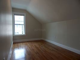 featured image of 11r Park Avenue #3