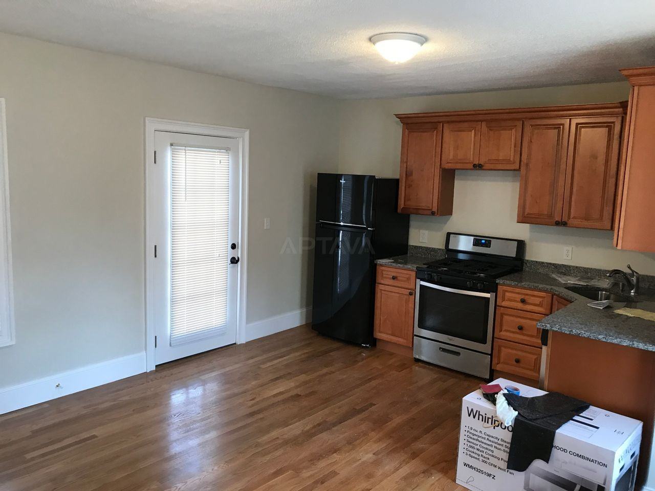 11R Park Ave #3 - Photo 5 of 6