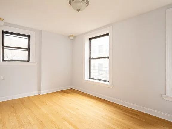 258 W 17Th St - Photo 2 of 16