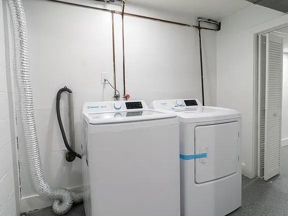 500 Adams Ln - Photo 2 of 9