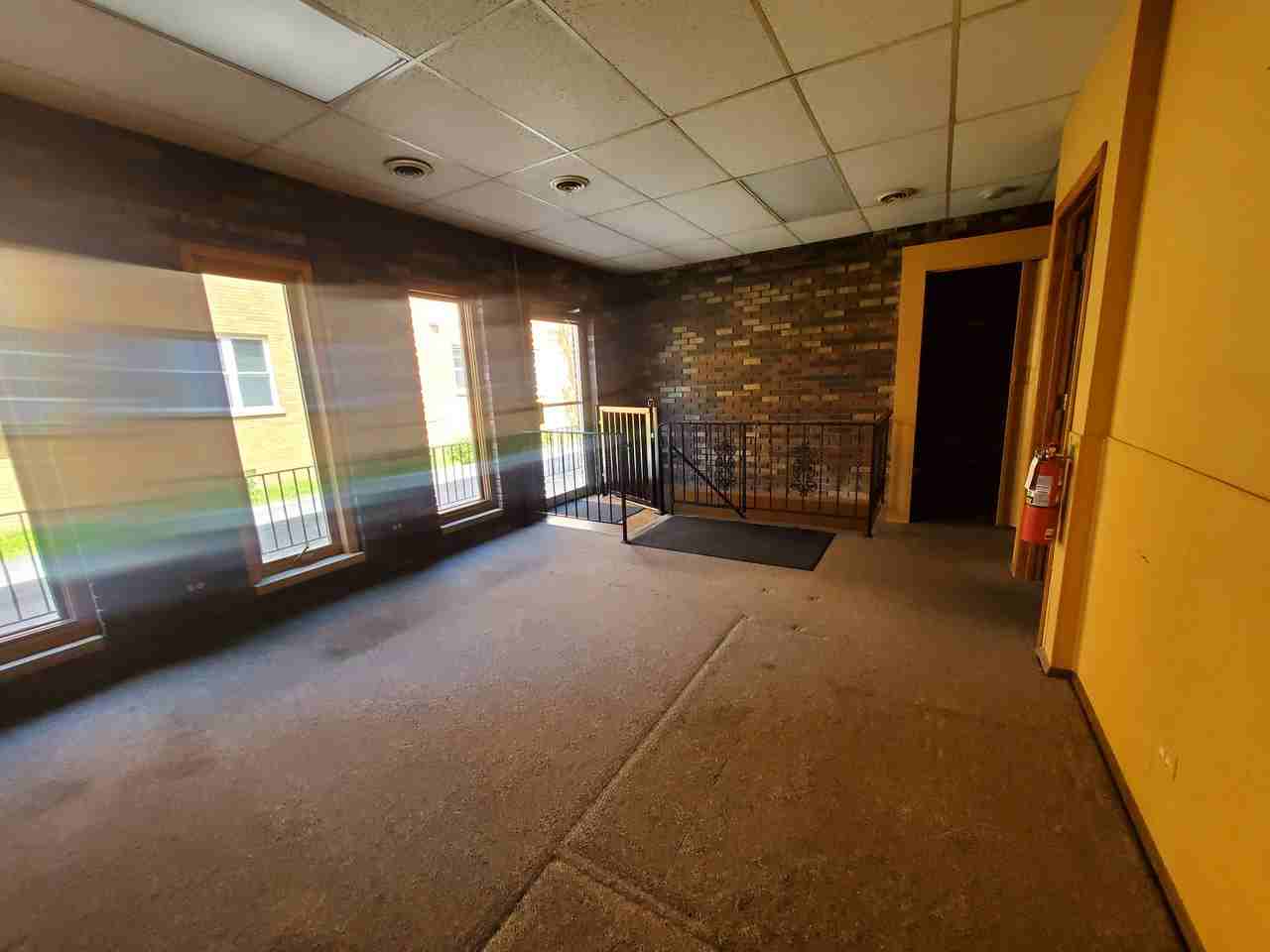18019 Dixie Hwy - Photo 2 of 8