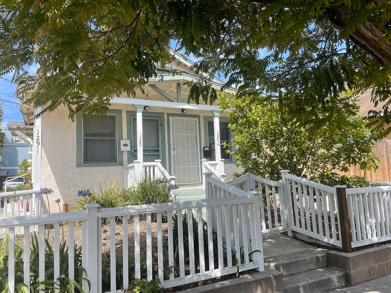 127 S Alisos St - Photo 2 of 11