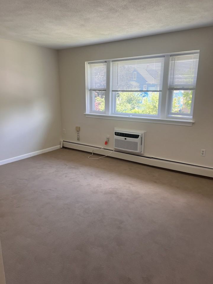 Gardner St #2-7 - Photo 2 of 8