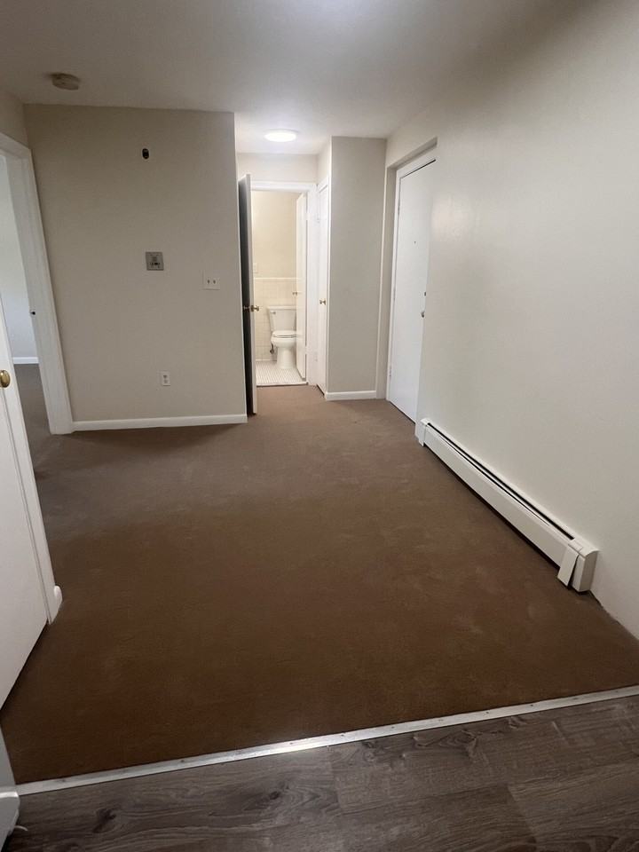 Gardner St #2-7 - Photo 7 of 8