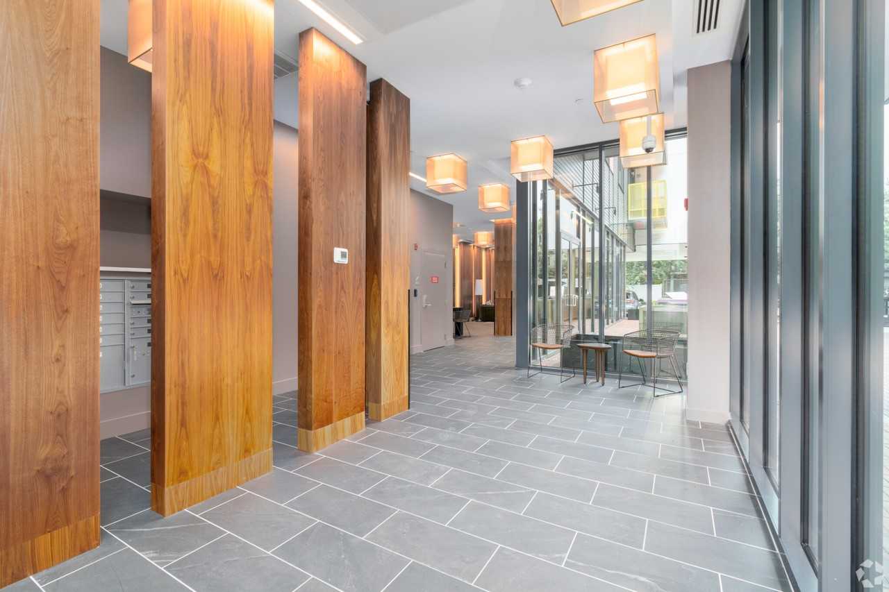 605 Concord Ave #607 - Photo 7 of 13