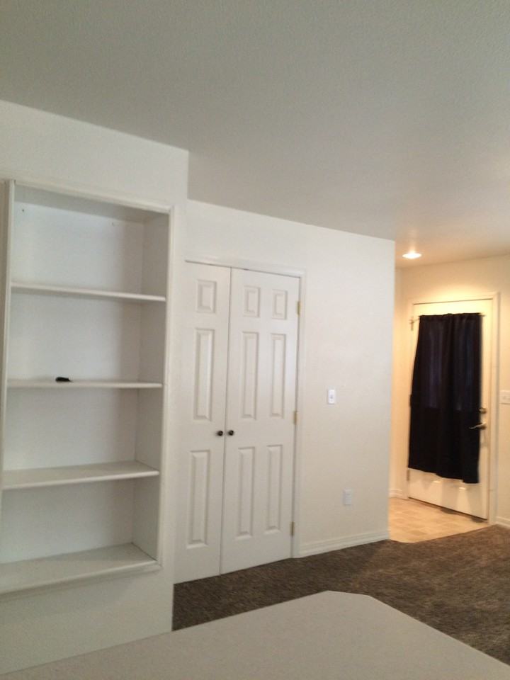 2211 S 12Th St W - Photo 3 of 9