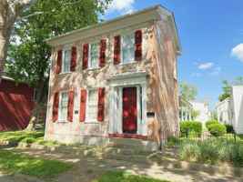 featured image of 119 S 3rd St