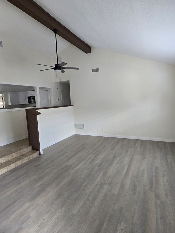 121 Spring Wind Way #NA - Photo 3 of 26