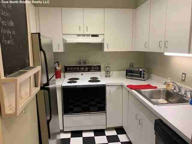 26 Battery St #2 - Photo 5 of 11