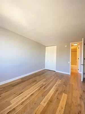 W 43rd St #24L - Photo 5 of 20