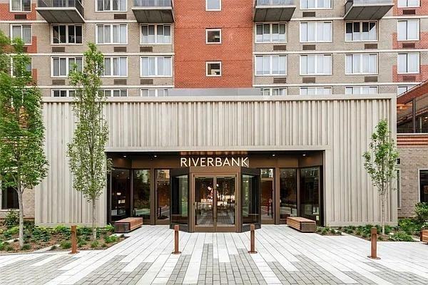 W 43rd St #18B - Photo 3 of 20