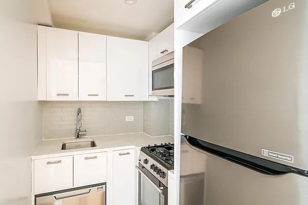 E 44th St #11A - Photo 2 of 20