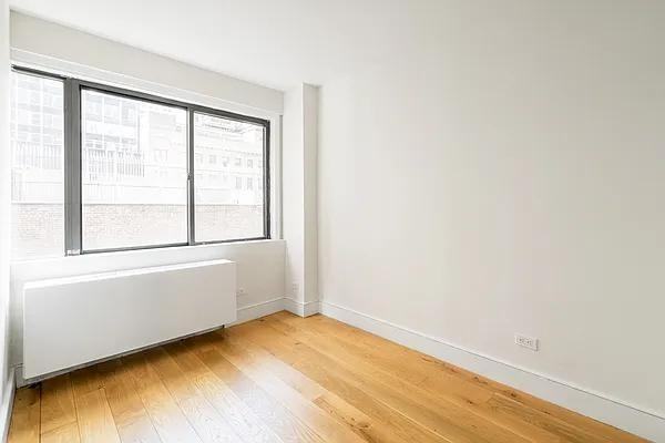 E 44th St #11A - Photo 5 of 20