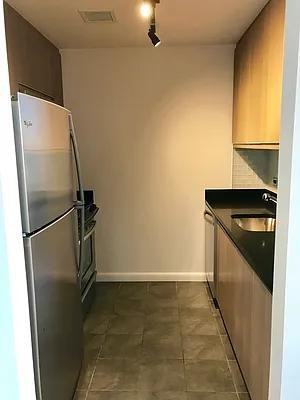 Rockwell Pl #17H - Photo 5 of 20