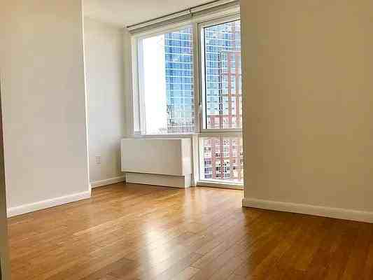 Rockwell Pl #17H - Photo 6 of 20