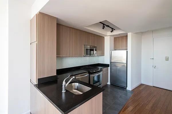 Rockwell Pl #37C - Photo 6 of 20