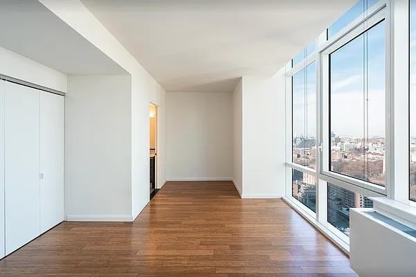 Rockwell Pl #13E - Photo 4 of 20