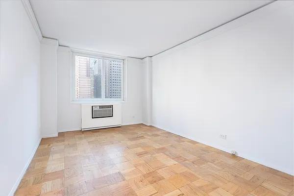 W 55th St #8F - Photo 2 of 20