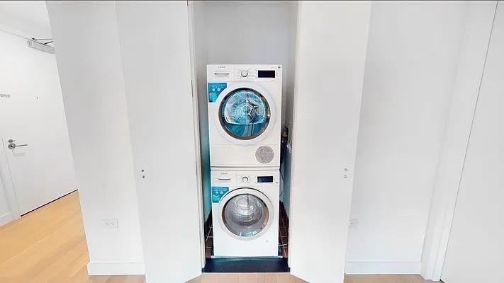 E 55th St #11C - Photo 7 of 20