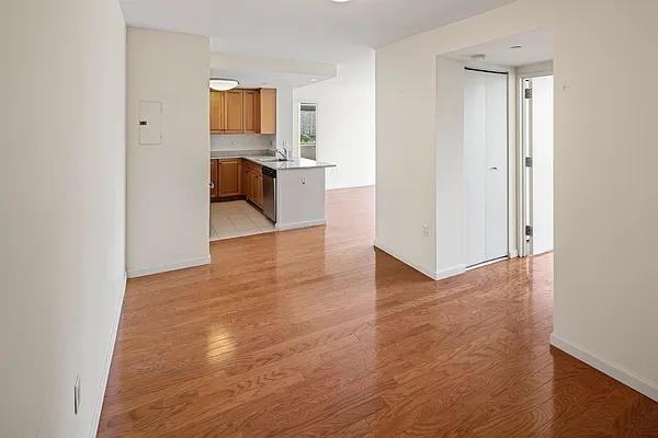 Main St #4F - Photo 4 of 20