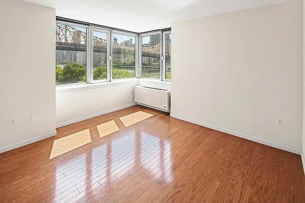 Main St #4F - Photo 6 of 20