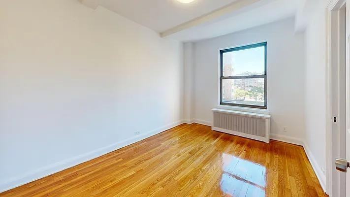 E 38th St #8A - Photo 4 of 20