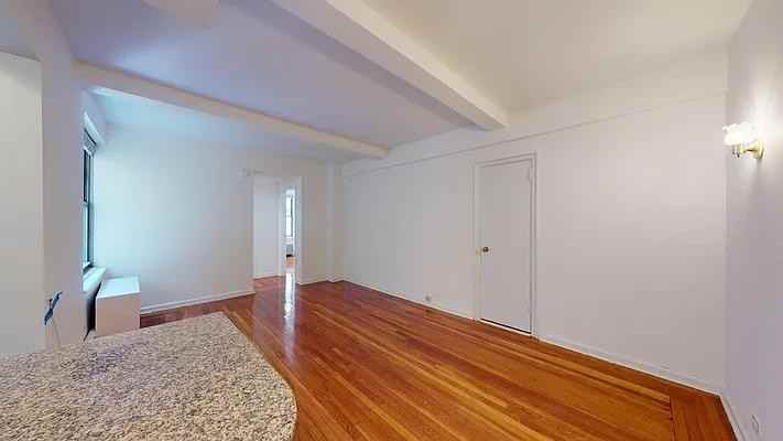 E 38th St #14I - Photo 6 of 20