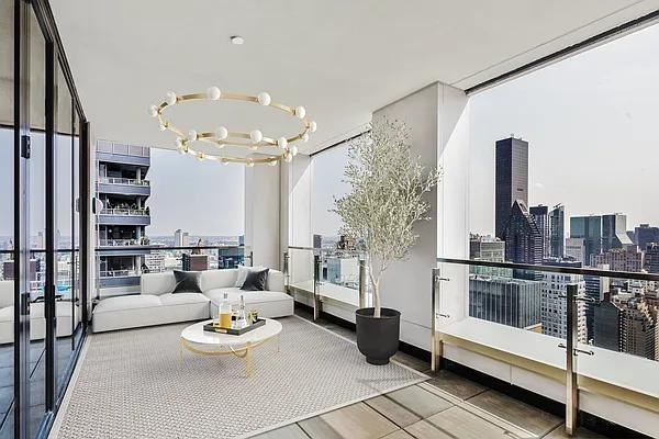 E 54th St #PH - Photo 3 of 20